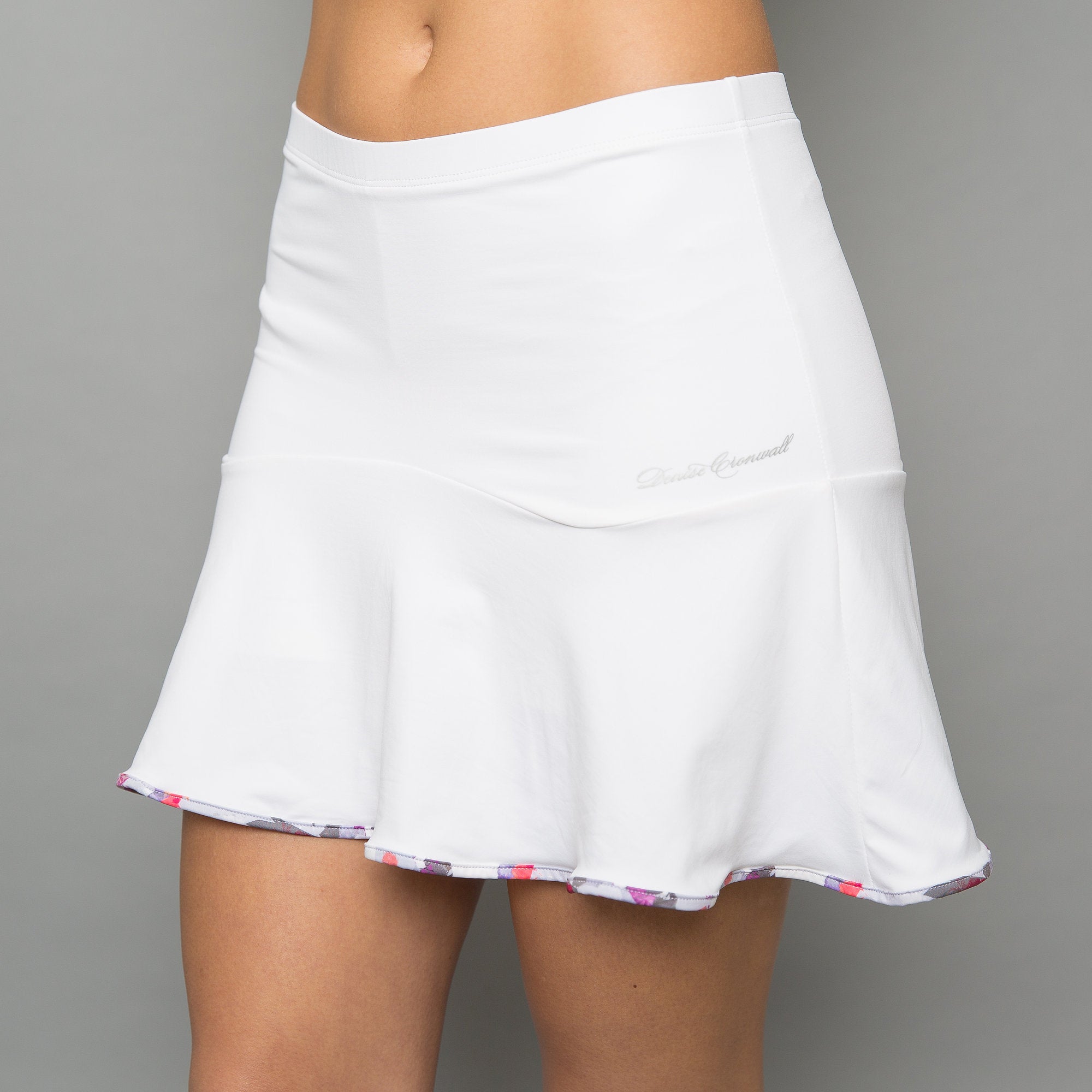 Army of Lovers Solid Skort (white) | Denise Cronwall Activewear